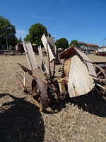 Moissonneuse-faucheuse 4 (ph F. Mrugala, St Jean de Touslas)(1)